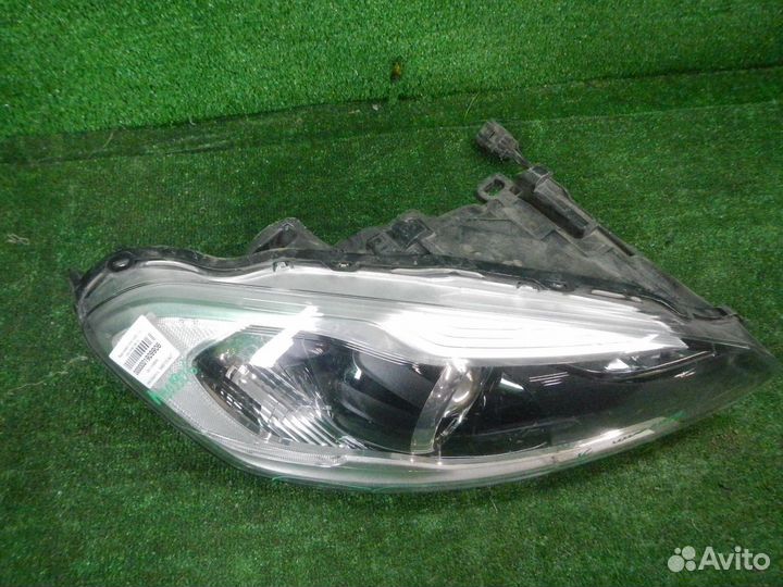 Фара правая Volvo XC60