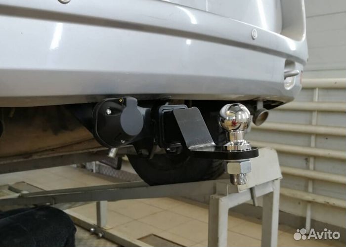 Фаркоп на Largus быстросъемный. Установка