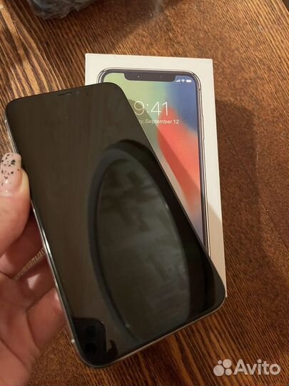iPhone X, 64 ГБ