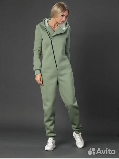 Комбинезон женский теплый 42