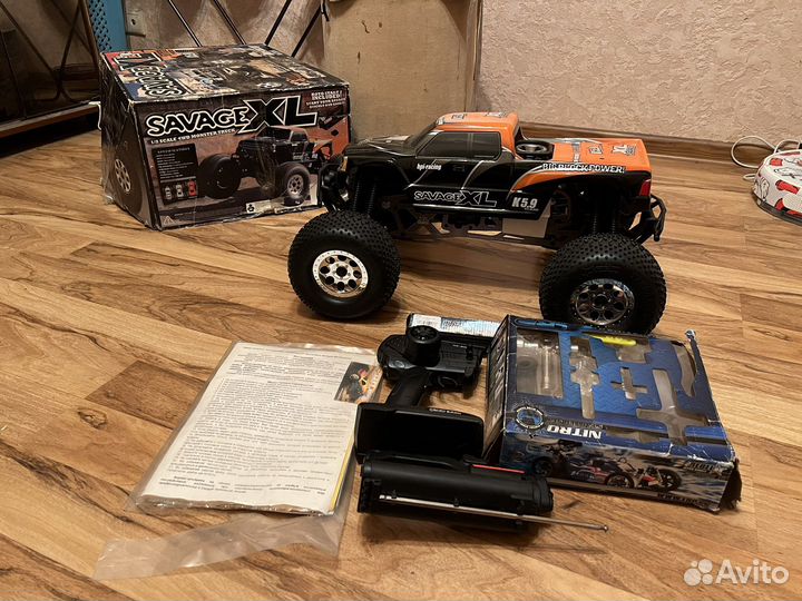 Радиоуправляемая машина монстр-трак savage xl
