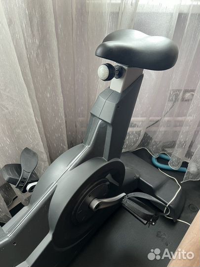 Велотренажер вертикальный Aerofit 9500b