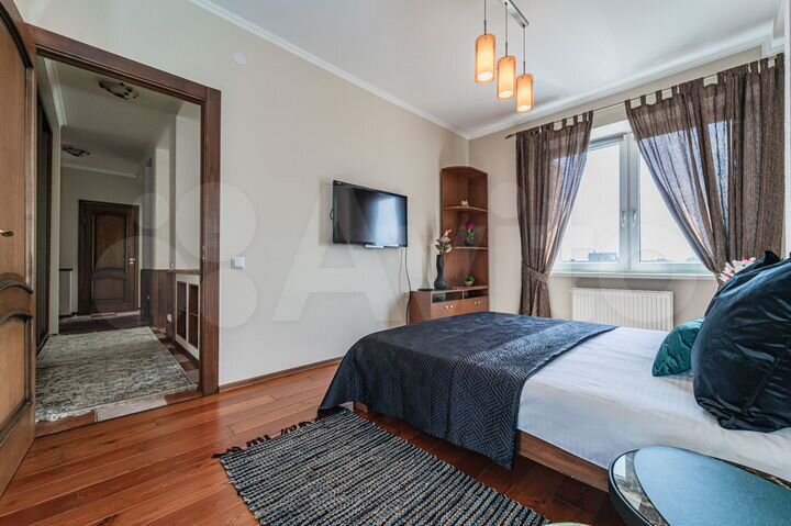 2-к. квартира, 67 м², 10/10 эт.