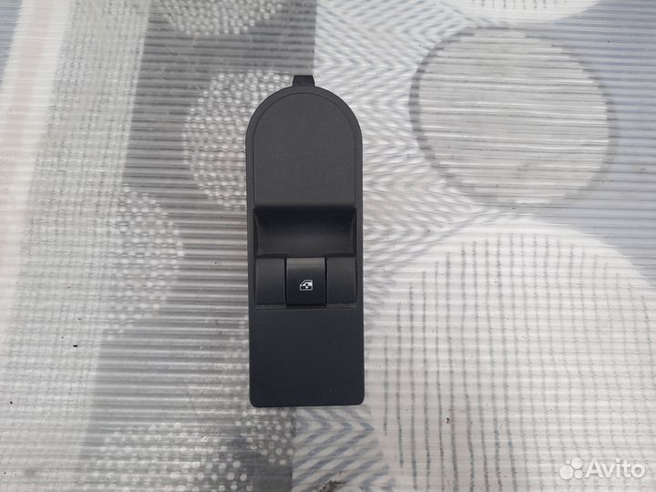 Кнопка стеклоподьемника opel astra h