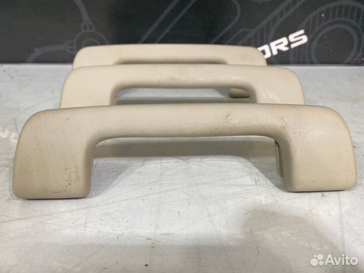 Потолочная ручка Chevrolet Trailblazer GMT360 LL8