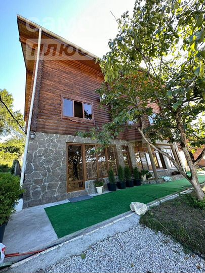 Коттедж 271,1 м² на участке 10 сот.