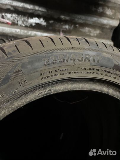 Triangle Sports TH201 235/45 R17