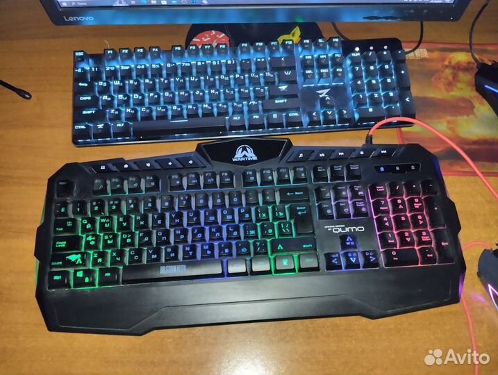 Игровая клавиатура и мышь