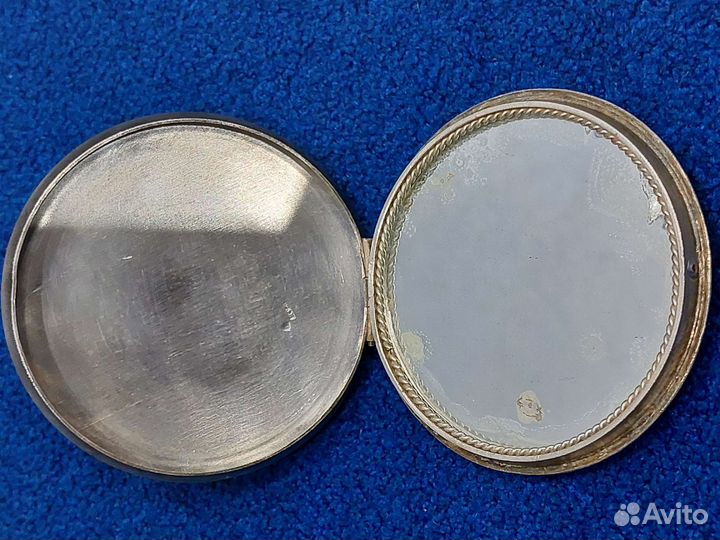 Пудреница СССР