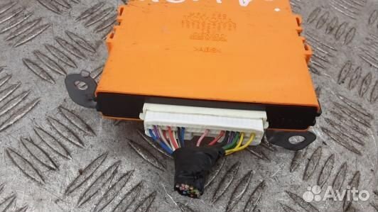 Блок комфорта toyota prius XW20 (DNI04M301)