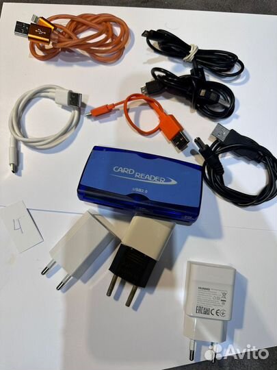 Зарядные блоки питания и шнуры к телефонам