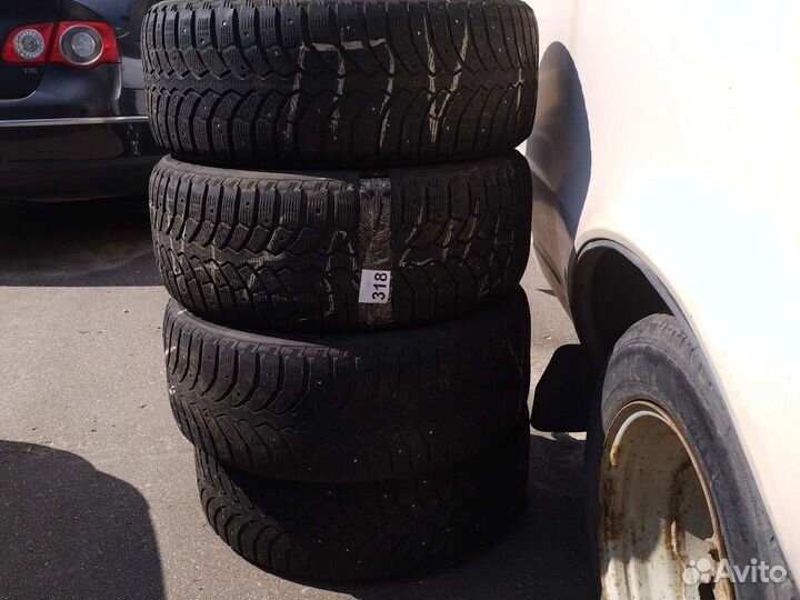 Bridgestone Blizzak Spike-01 225/55 R17