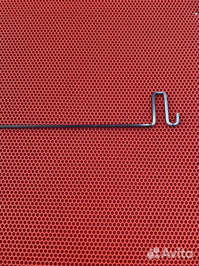 Торсион крышки багажника Mitsubishi Carisma седан