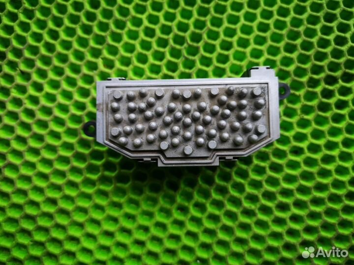 Реостат печки на Audi Q3 2012-2018