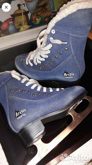 Коньки 4пары фигурные и хоккейные