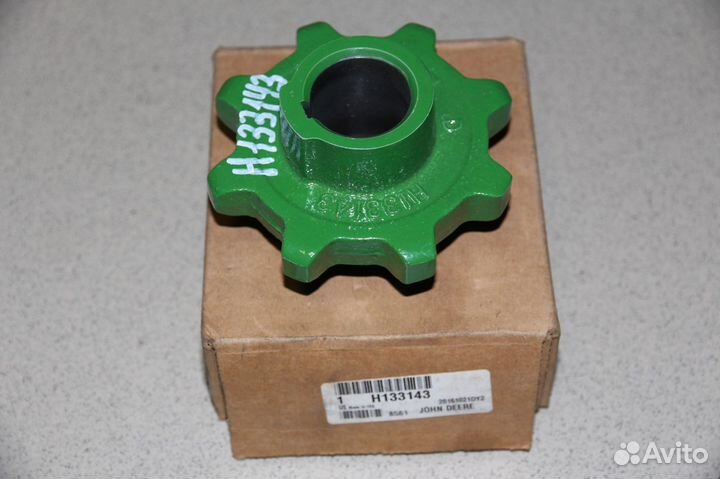 AXE10874 звездочка нижнего вала JD