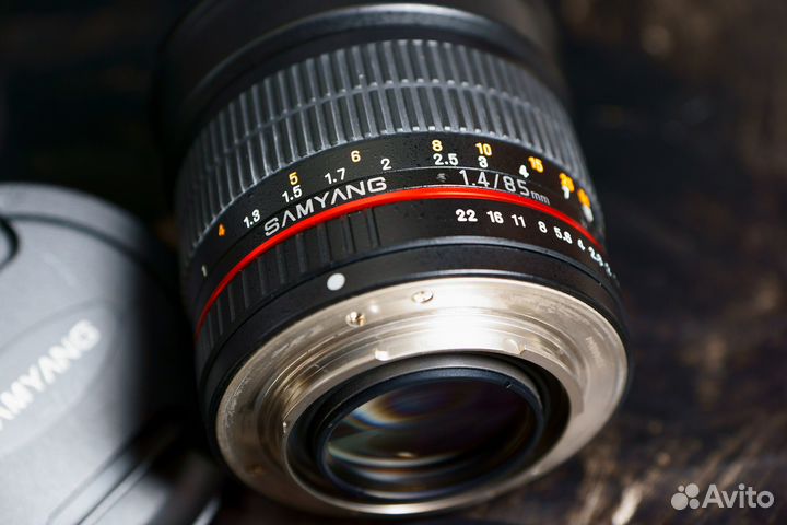 Samyang 85 1.4 для Sony Alpha