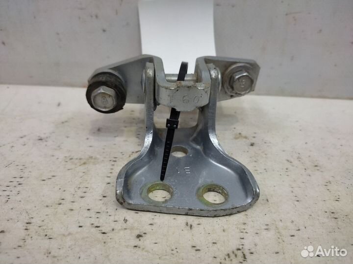 Петля двери задняя левая Mitsubishi Lancer 9 CS