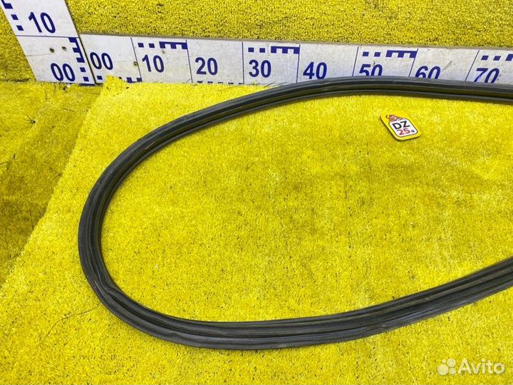 Уплотнительная резинка багажника задняя Honda 140576