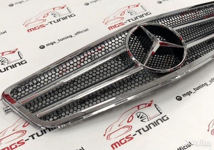 Решетка на Mercedes w 204 c63 хром 2 полоски