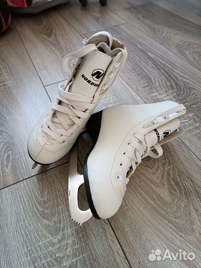 Коньки снегурки Nordway Carmen