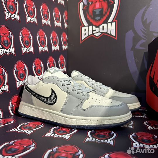 Кроссовки Nike dior sb dunk low