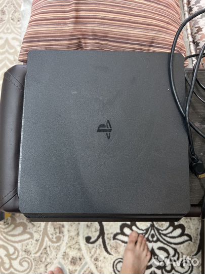 Игровая приставка ps4 slim 1tb