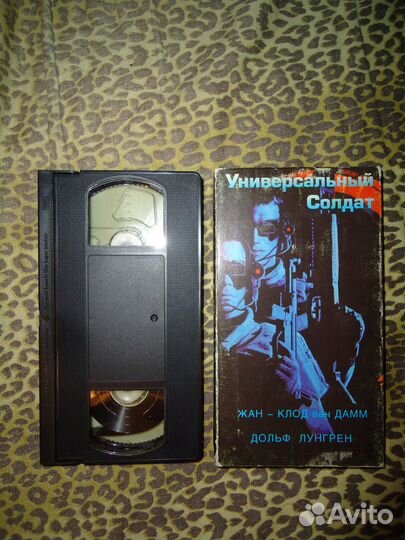 VHS / Видеокассеты с участием Дольфа Лундгрена