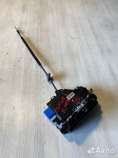 Замок двери передний левый Volkswagen Golf 5 BSE