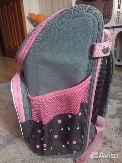 Рюкзак школьный для девочки Grizzly Гриззли 1-4 кл