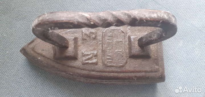 Утюг старинный