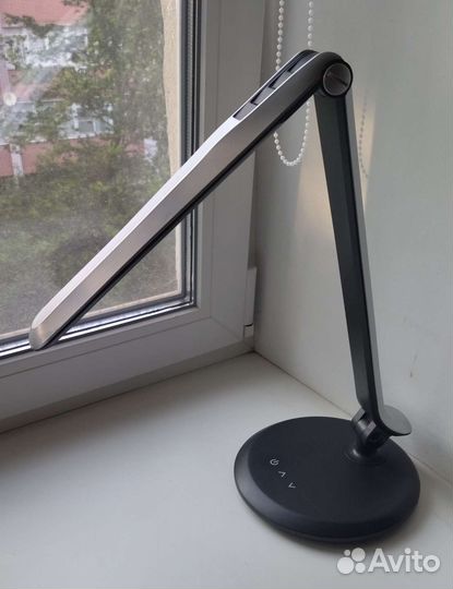 Настольная лампа сенсорная