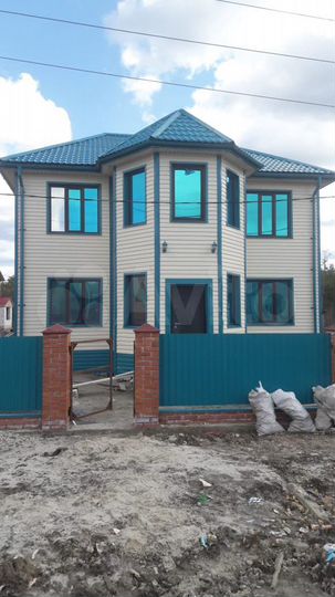 Дом 210 м² на участке 7 сот.