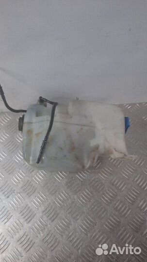 Бачок омывателя Volkswagen Golf хэтчбэк 5 дв. 2.3