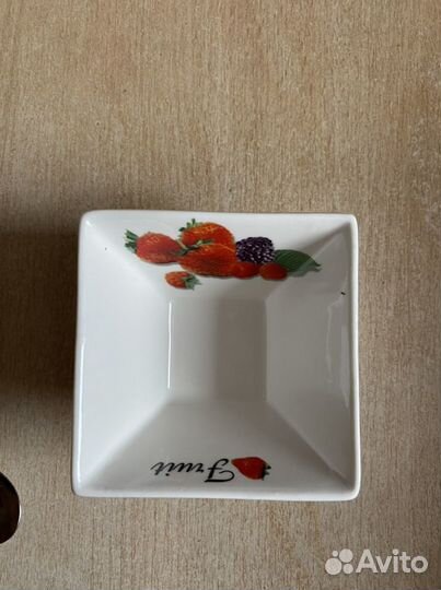 Пиалы фарфоровые с ложкой