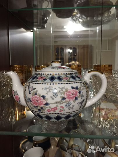 Чайники фарфоровые