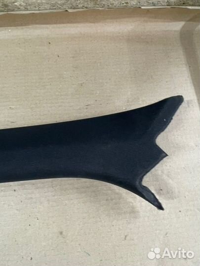 Обшивка стойки передняя левая Mercedes-Benz