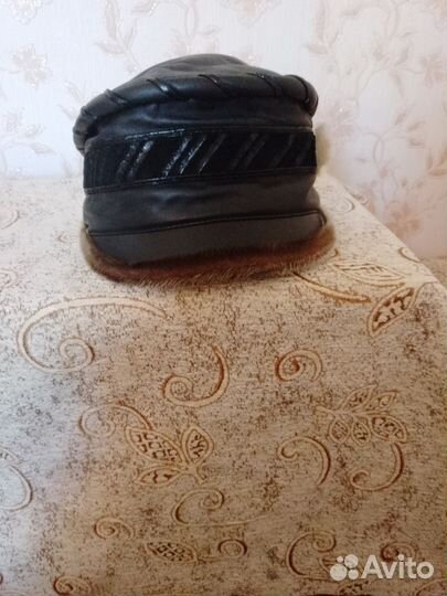 Берет женский кожаный отделанная норкой