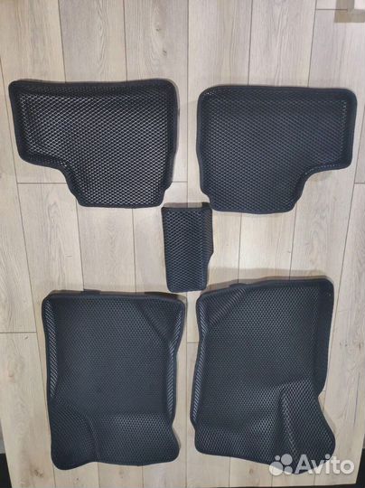 Ева автоковрики 3D с бортиками Hupmobile