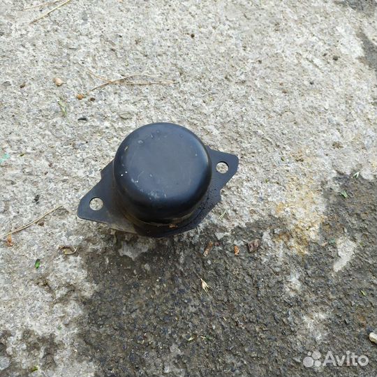 Подушка двигатель Passat b3
