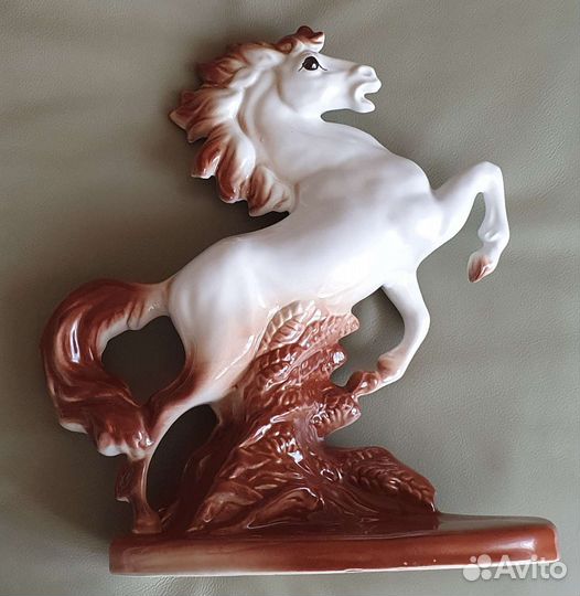 Фарфоровые статуэтки