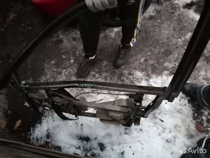 Дверь передняя левая Ауди А4 Б5