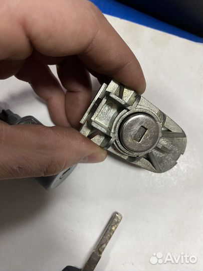 Комплект замков ford focus2 5127040