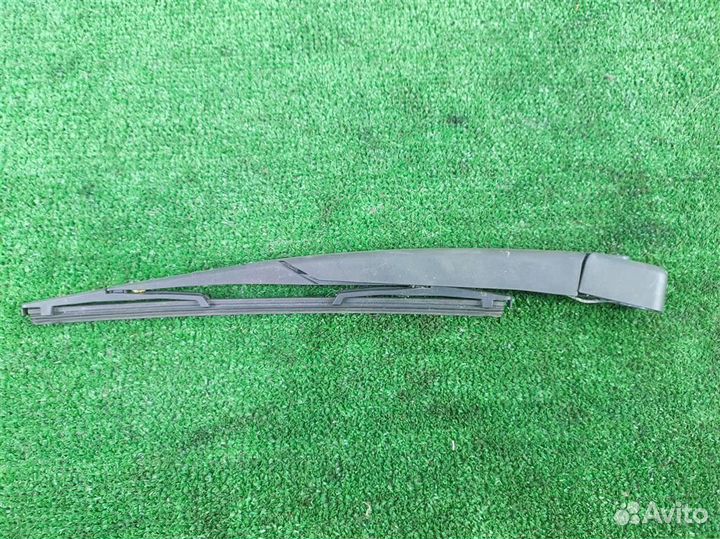 Поводок стеклоочистителя задний Nissan Qashqai J1