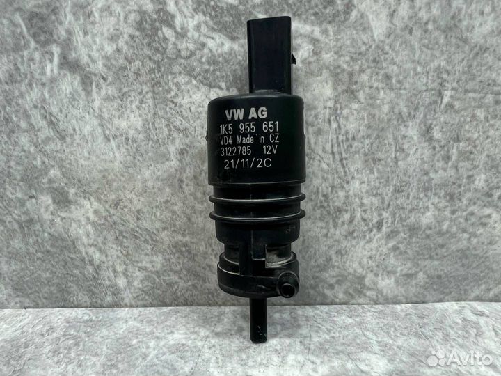 Насос (моторчик) омывателя стекла Volkswagen Polo