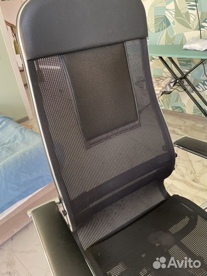 Офисное кресло