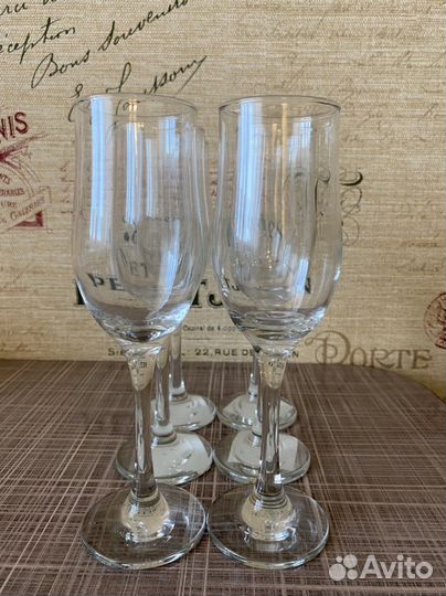 Бокалы для шампанского