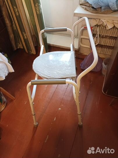 Кресло туалет для пожилых людей