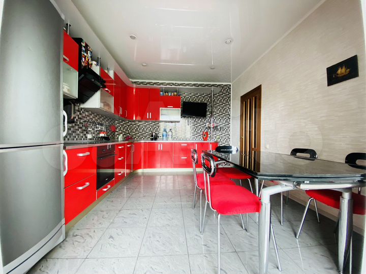 2-к. квартира, 60 м², 4/9 эт.