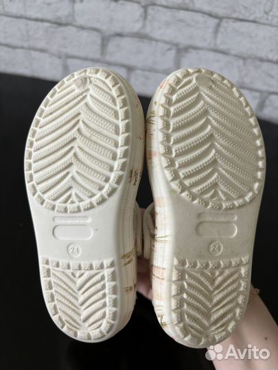 Обувь на девочку 24